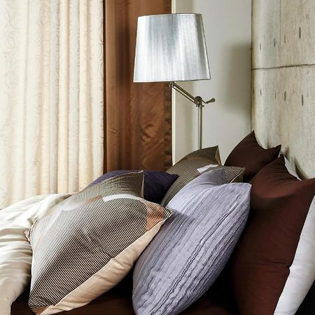 Guest Room Lucan Bagian luar foto
