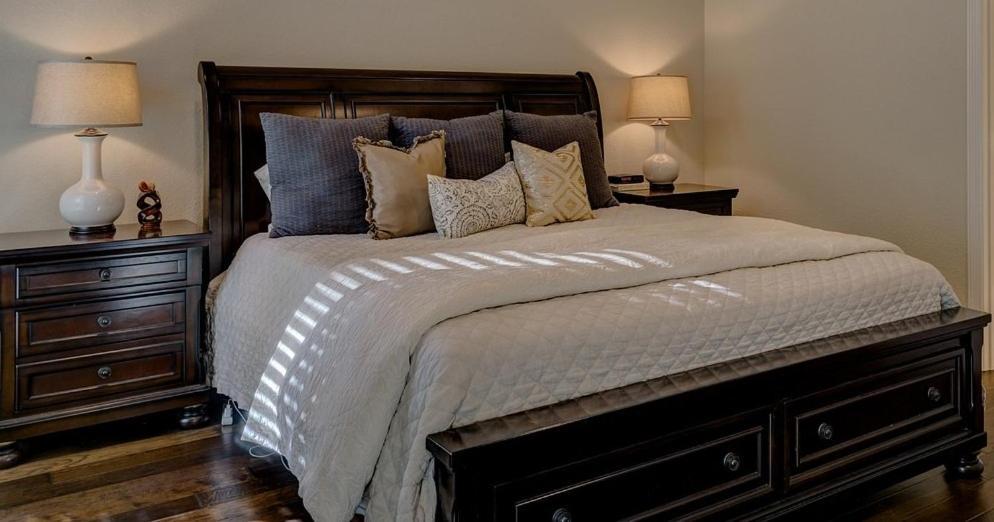 Guest Room Lucan Bagian luar foto
